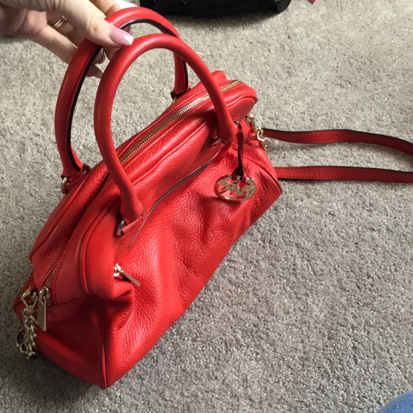 Michael Kors red bag - Picture 1 of 5